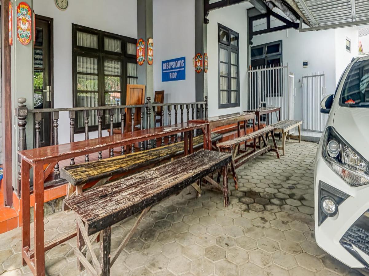 Spot On 90797 Sukun Syariah Homestay Malang Exterior photo